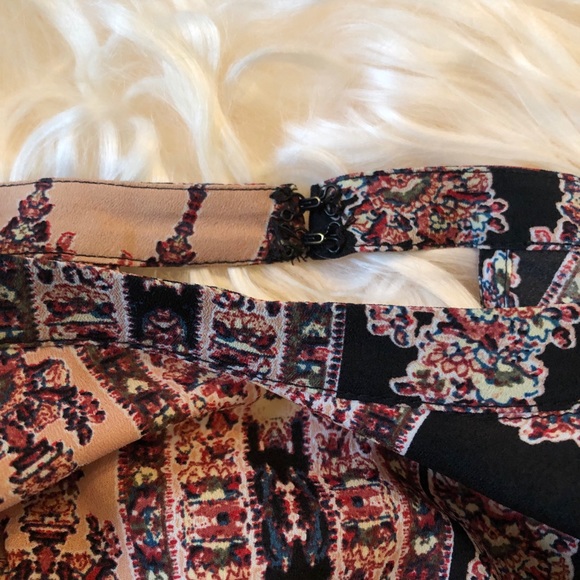 ⬇️price drop ⬇️HP👏🏽⭐️BCBG colorful dress with designs - Picture 9 of 9